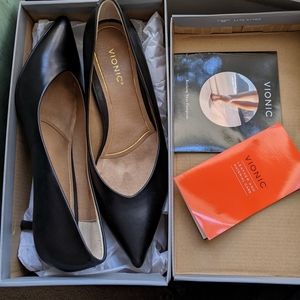 Vionic Women's Black Kit Josie Kitten Heels New